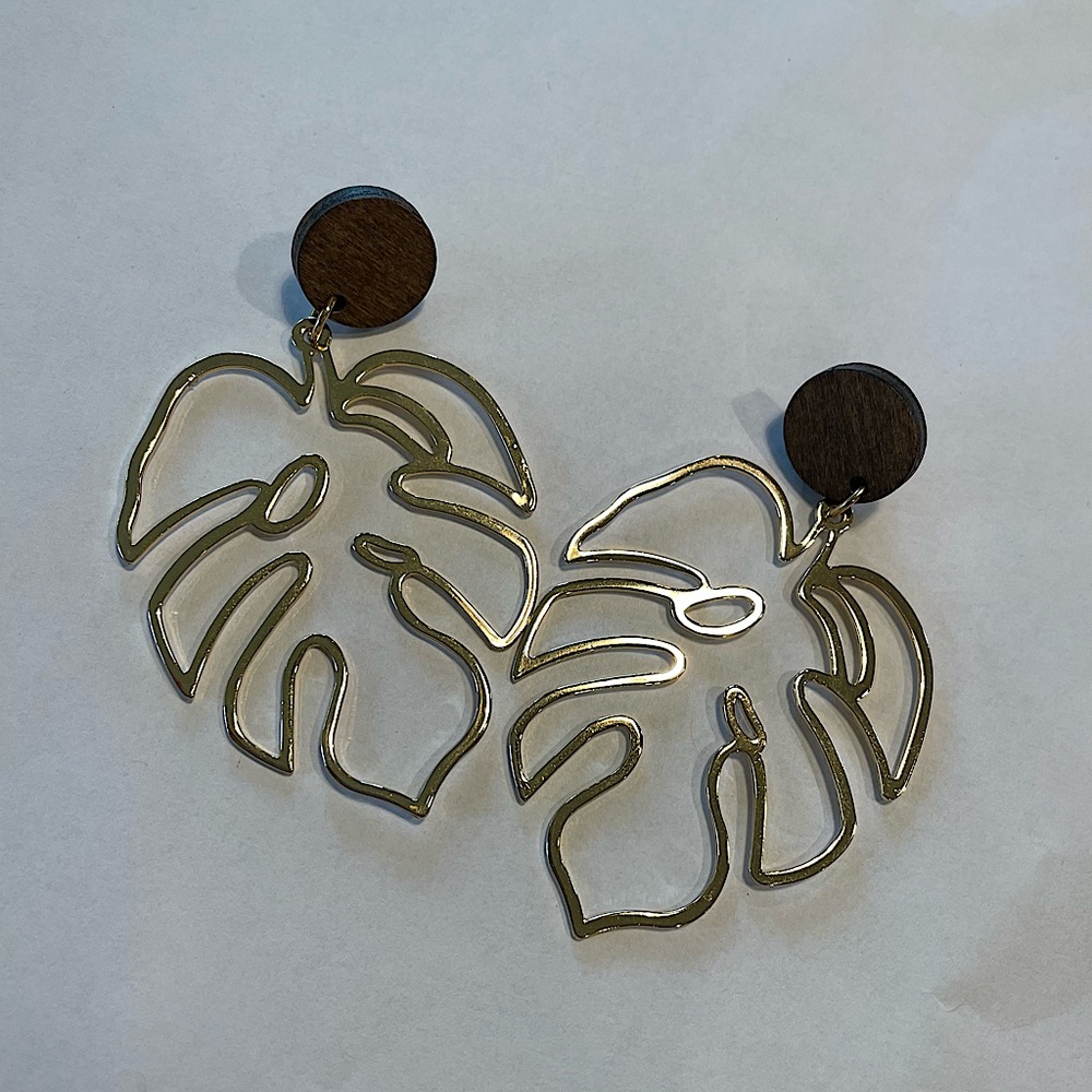 Fun leaf shaped earrings